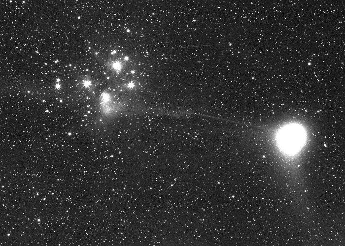 Comet C/2004 Q2 (Machholz) and the Pleiades